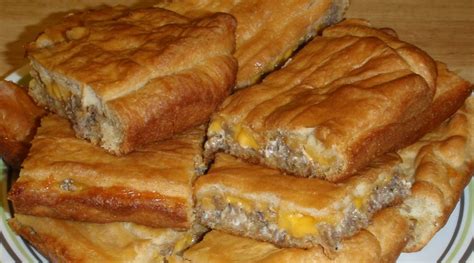 sausage cheese crescent squares