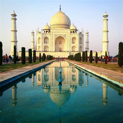 Reflecting Taj Mahal - PixaHive