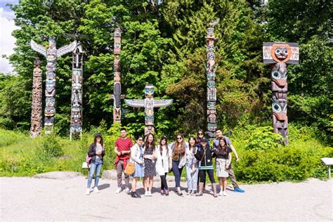 Vancouver Sightseeing & Vancouver Lookout Tour | GetYourGuide