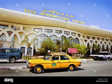 Gaza airport hi-res stock photography and images - Alamy