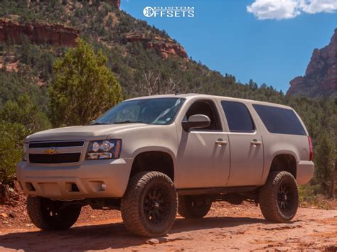 Rough Country 7.5" Suspension Lifts for 07-13 Chevrolet Suburban 1500 ...