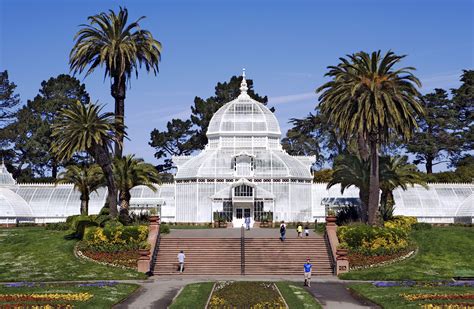 10 Stunning Greenhouse Conservatories Around the World Photos ...