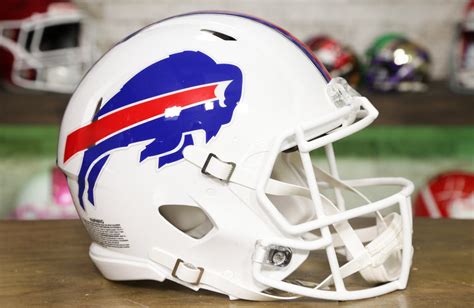 Buffalo Bills Riddell Speed Authentic Helmet – Green Gridiron, Inc.