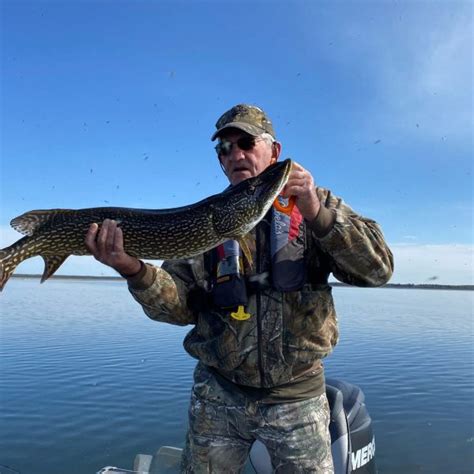 Saskatchewan Trophy Fishing | Northern Pike Fishing | Walleye