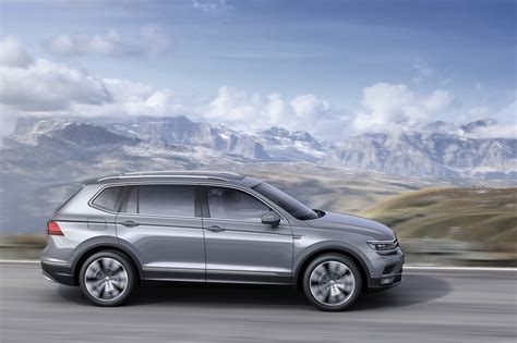 Volkswagen Unveils Tiguan Allspace 7-Seater for Europe, We Want a VIN ...