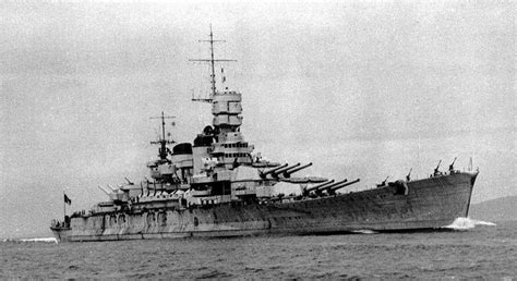 Meet the 'Human Torpedoes' Italy Used to Attack British Battleships ...