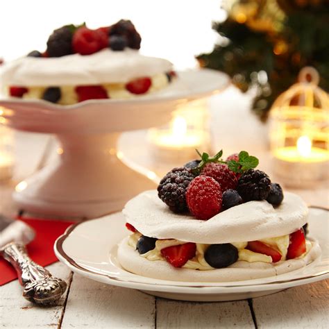 Mixed Berries Pavlova - QL Kitchen