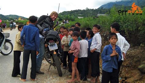 Greeting People, Customs, Rites - Offroad Vietnam Adventures