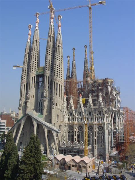 Clássicos da Arquitetura: La Sagrada Familia / Antoni Gaudi | ArchDaily Brasil