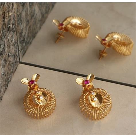 Fancy gold earrings