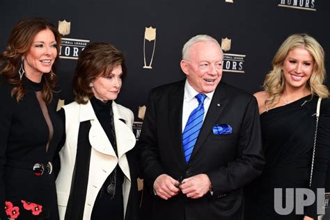 Photo: Cowboys owner Jerry Jones and family arrive at the NFL Honors at ...