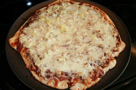 The Recipe Cupboard: BBQ Chicken & Pineapple Pizza