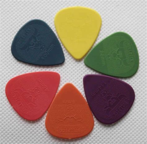 100pcs guitar picks, mix thickness nylon guitar picks, 100 pcs guitar picks-in Guitar Parts ...