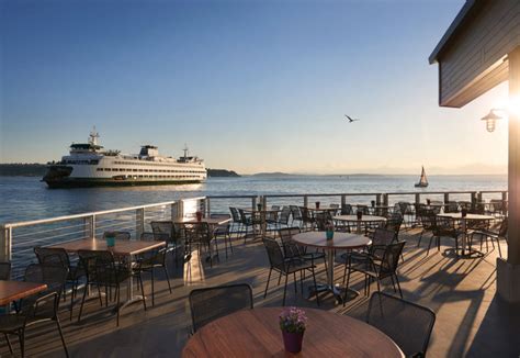 14 Best Rooftop Bars in Seattle Offer Drinks in The Damp