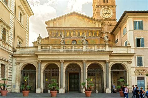 The Basilica of Santa Maria in Trastevere, Rome Editorial Stock Photo - Image of ancient ...