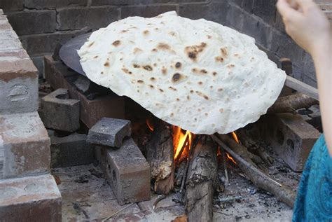 Rojgul For The Love Of Chai: Naan - Flat Kurdish Bread