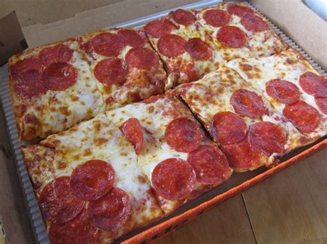 How Many Calories In A Deep Dish Pizza From Little Caesars - samtinkjaslike