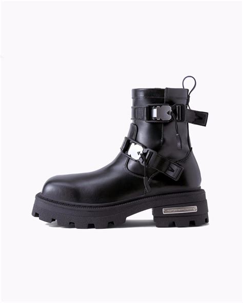 Best Winter Boots: 23 Stylish and Functional Pairs To Buy Now - FASHION ...