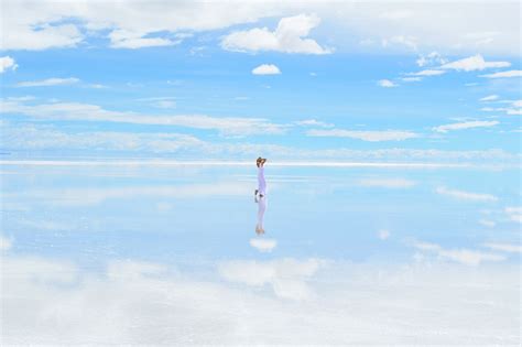 The World’s Largest Salt Flat, Where Heaven Meets Earth: Bolivia’s Salar de Uyuni Pretty Places ...