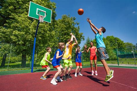Here are Some Easy and Fun Basketball Rebounding Drills for Kids - Sports Aspire