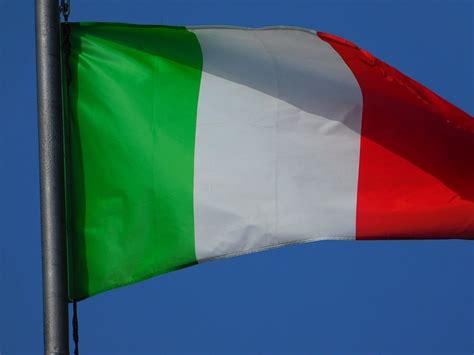 Free photo: Flag, Italy, Tricolor, Wind - Free Image on Pixabay - 1279672