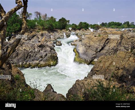 Khone phapheng waterfall hi-res stock photography and images - Alamy