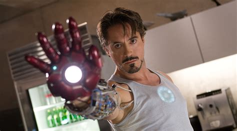 Iron man robert downey jr - izetaia