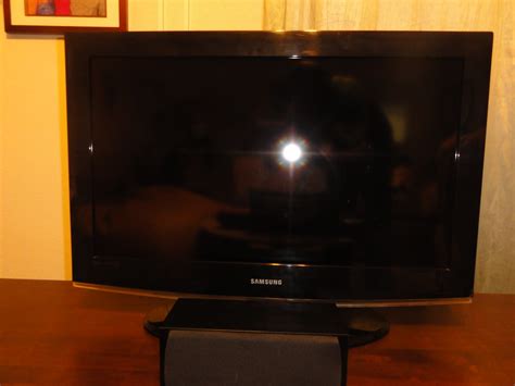 Samsung LN32B360 32-Inch 720p LCD HDTV