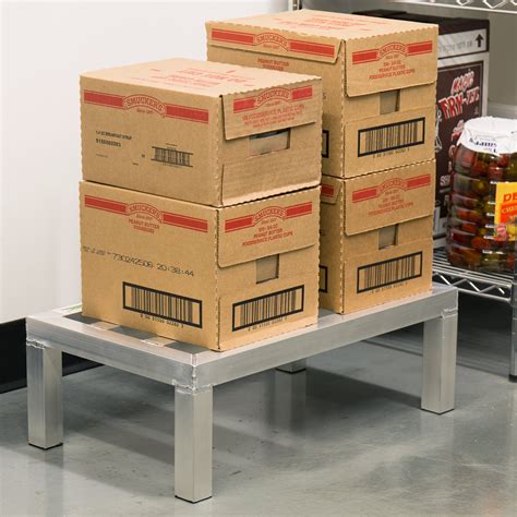 Aluminum Dunnage Rack (24" x 14" x 8") - WebstaurantStore