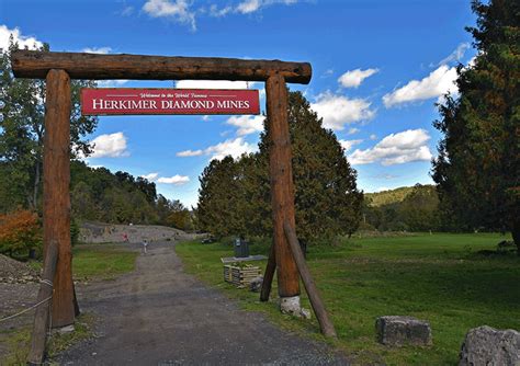 Guide to The Herkimer Diamond Mines – 2021 Season