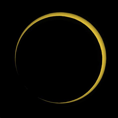 Thierry Legault - The annular eclipse of october 3 2005