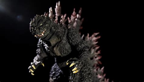 Godzilla 2000 Millennium - Walking by Mikallica on DeviantArt