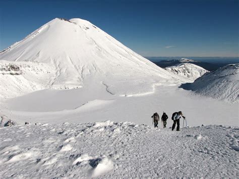 Winter Tongariro Crossing. | Mt Ngauruhoe and South Crater i… | Flickr