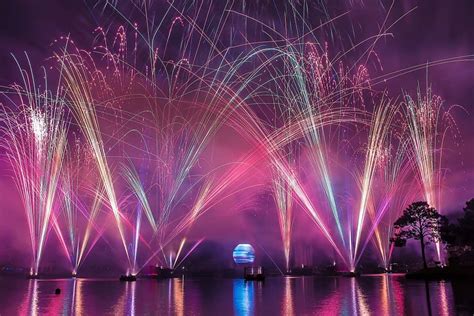 The Best Places to Watch Epcot's Fireworks (Restaurants, Fastpass, and more!) (2019)