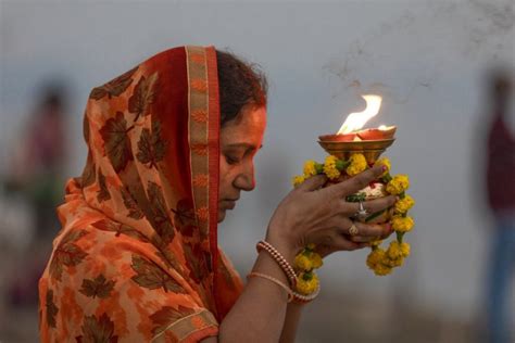 PICS: Chhath Puja Concludes With Prayers Thanking Sun for Sustaining ...