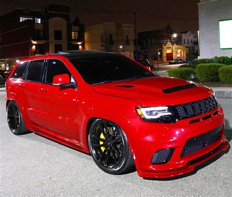 Stanced Jeep Grand Cherokee Trackhawk Is a First - autoevolution