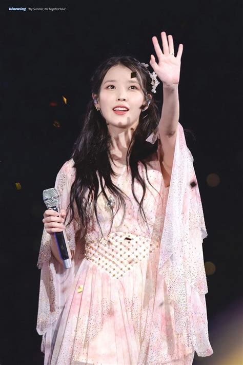 Literally All Of IU's "The Golden Hour" Concert Outfits Were Stunning ...