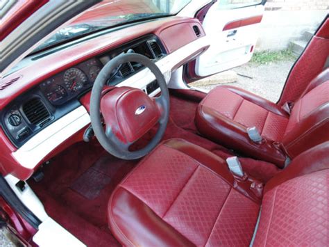 2003 Ford Crown Victoria Custom w/Lift Kit Custom Leather Interior NO ...