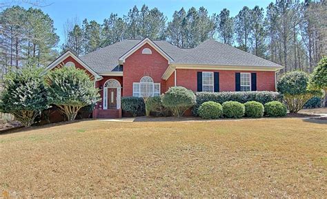 With Swimming Pool - Homes for Sale in Newnan, GA | realtor.com®