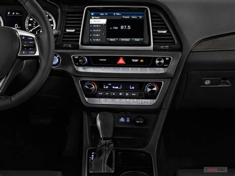 2019 Hyundai Sonata: 255 Interior Photos | U.S. News