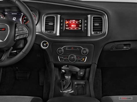 2015 Dodge Charger: 53 Interior Photos | U.S. News