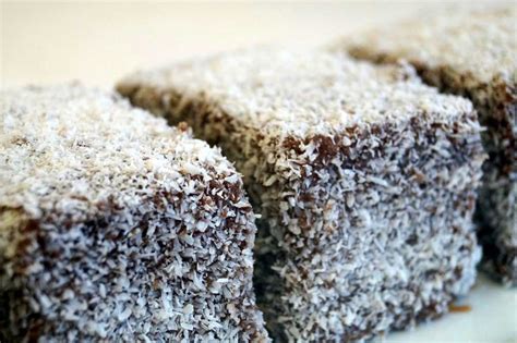 Coconut Bars – Davis Bakery