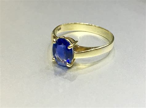 Blue Sapphire Yellow Gold Ring – Lihiniya Gems