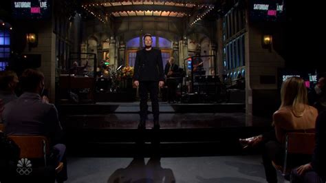 Elon Musk hosts "Saturday Night Live" | CNN Business