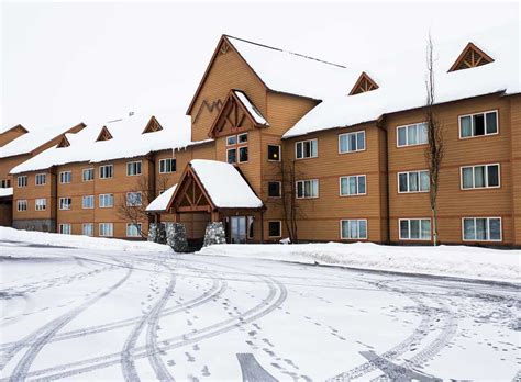 Winter at Talkeetna Alaskan Lodge | Denali & Northern Lights Views