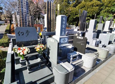 What Can You Expect at a Japanese Funeral? - Japanese Funeral Etiquette ...