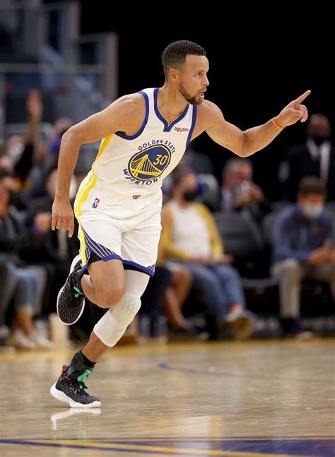 Stephen Curry News, Biography, NBA Records, Stats & Facts