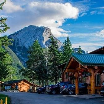 Overlander Mountain Lodge | Jasper AB