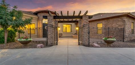 Arizona Assisted Living - A Complete Guide - Tour Our Facility Online