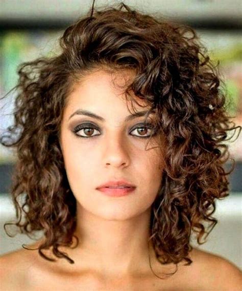 6+ Outstanding Soft Curl Hairstyles For Short Length Hair